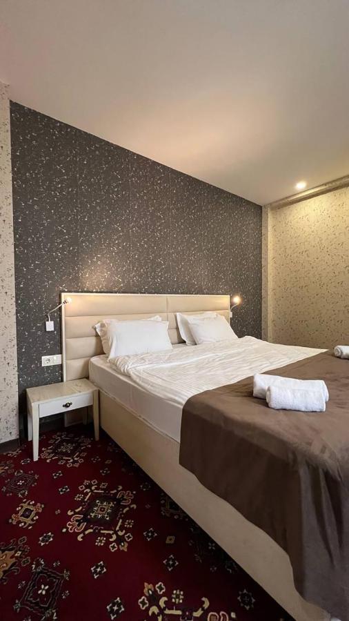 Sota Metekhi Hotel Tbilisi Buitenkant foto