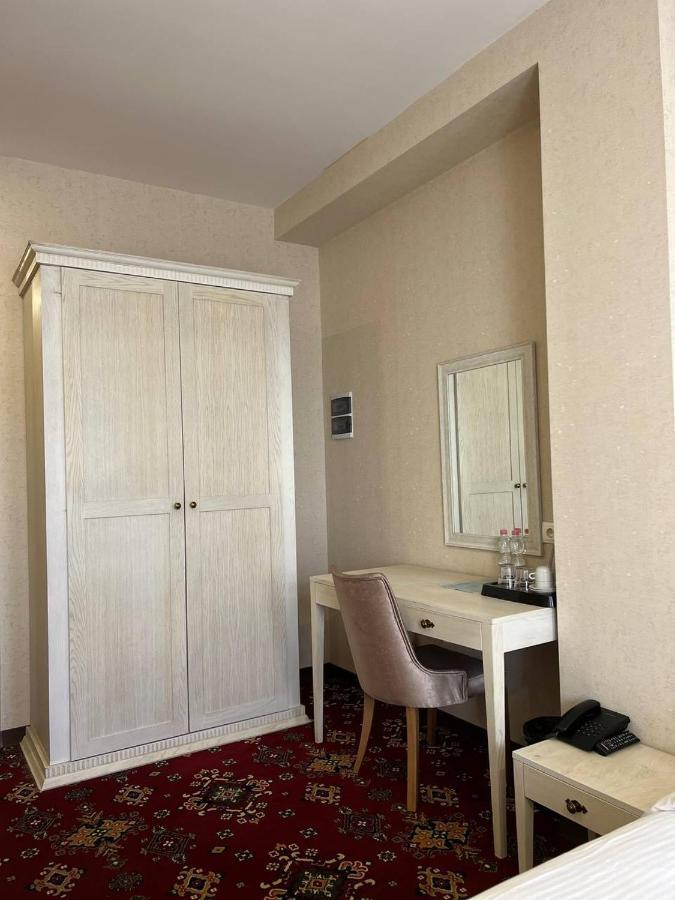 Sota Metekhi Hotel Tbilisi Buitenkant foto