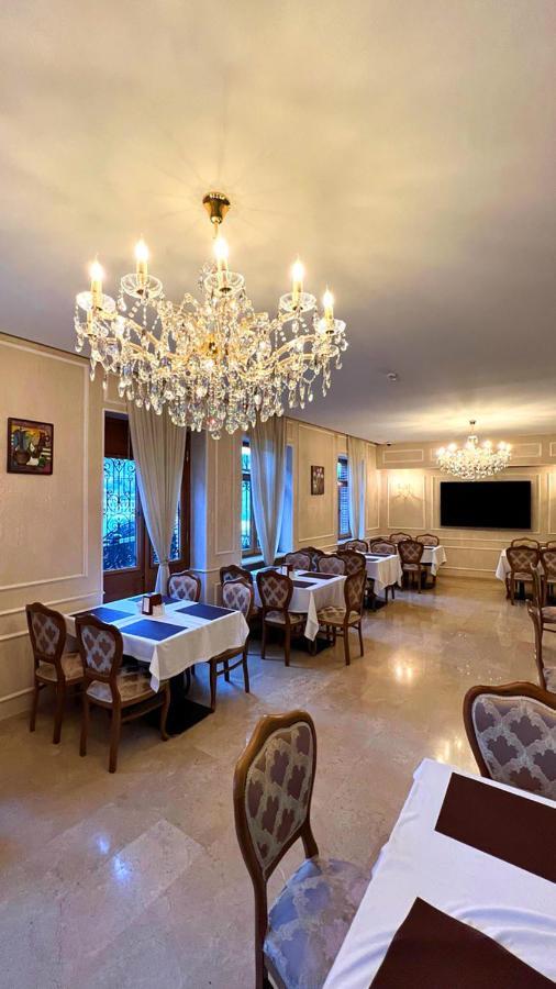 Sota Metekhi Hotel Tbilisi Buitenkant foto