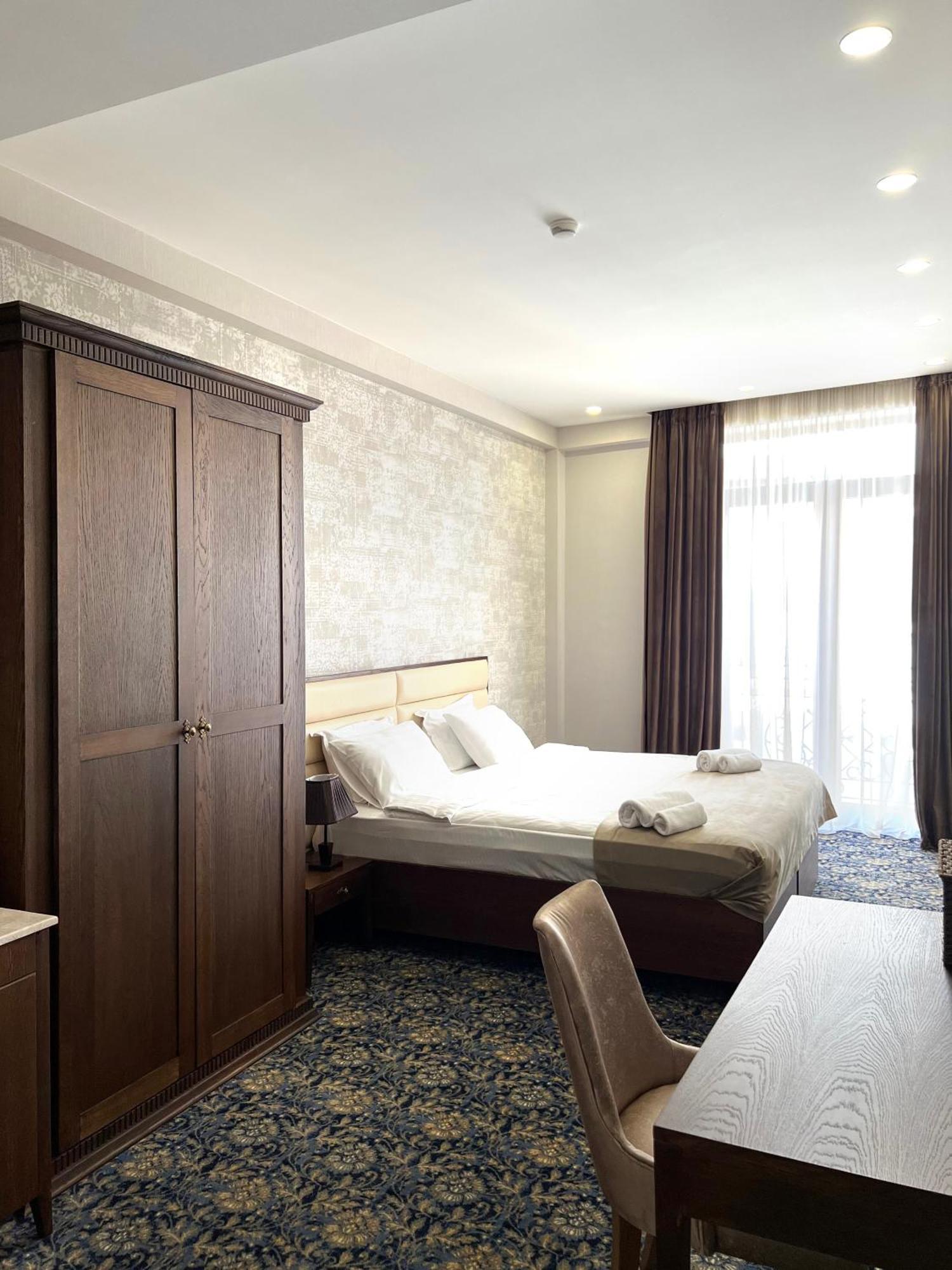Sota Metekhi Hotel Tbilisi Buitenkant foto